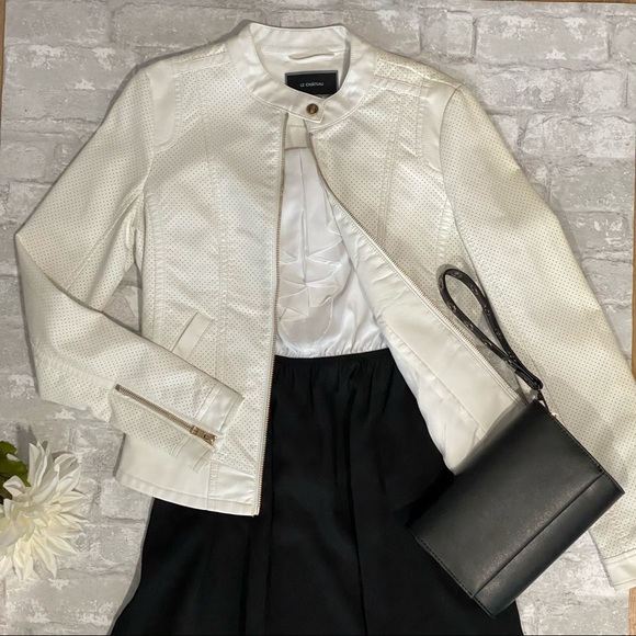 Express Strapless Ruffles Mini Dress **MINT CONDITION** - Picture 6 of 16